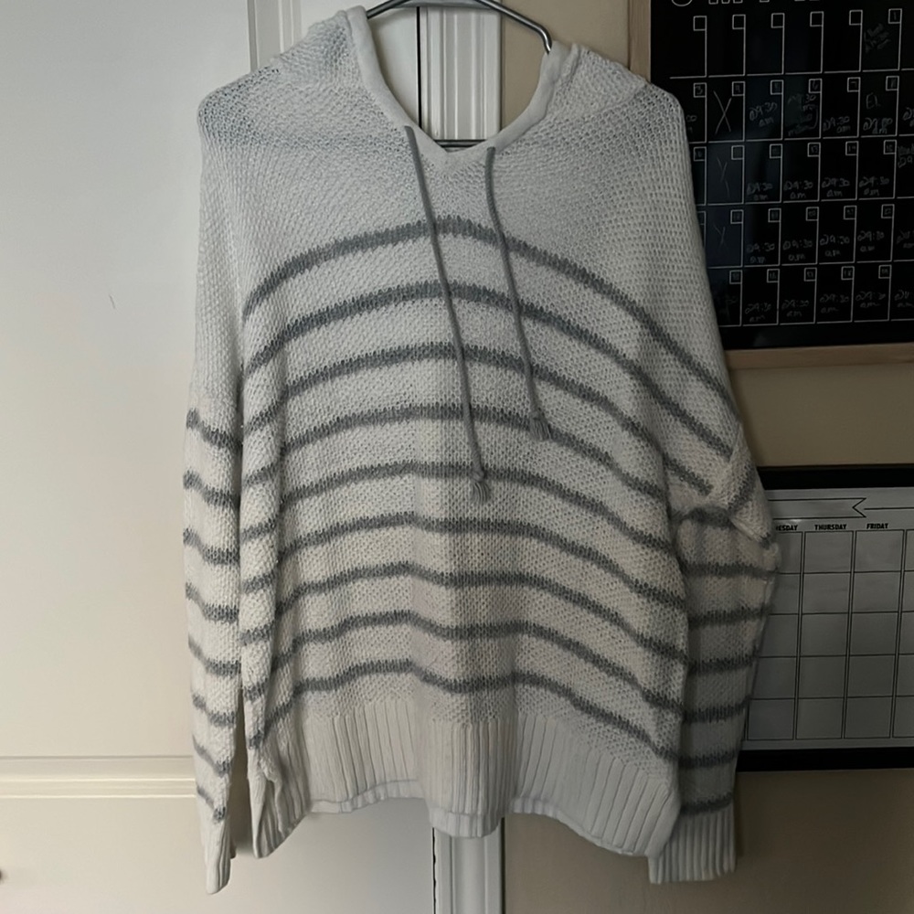 Sonoma lifestyle pullover size XL never worn